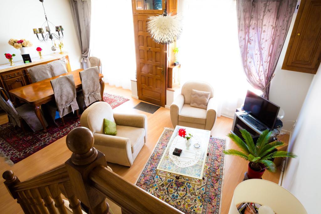 La Petite Maison Pres De L'Eglise Meillac エクステリア 写真